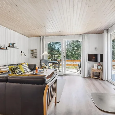 Sigrun - 4km From The Sea By Interhome Tagholm