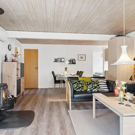 בית נופש Sigrun - 4km From The Sea By Interhome
